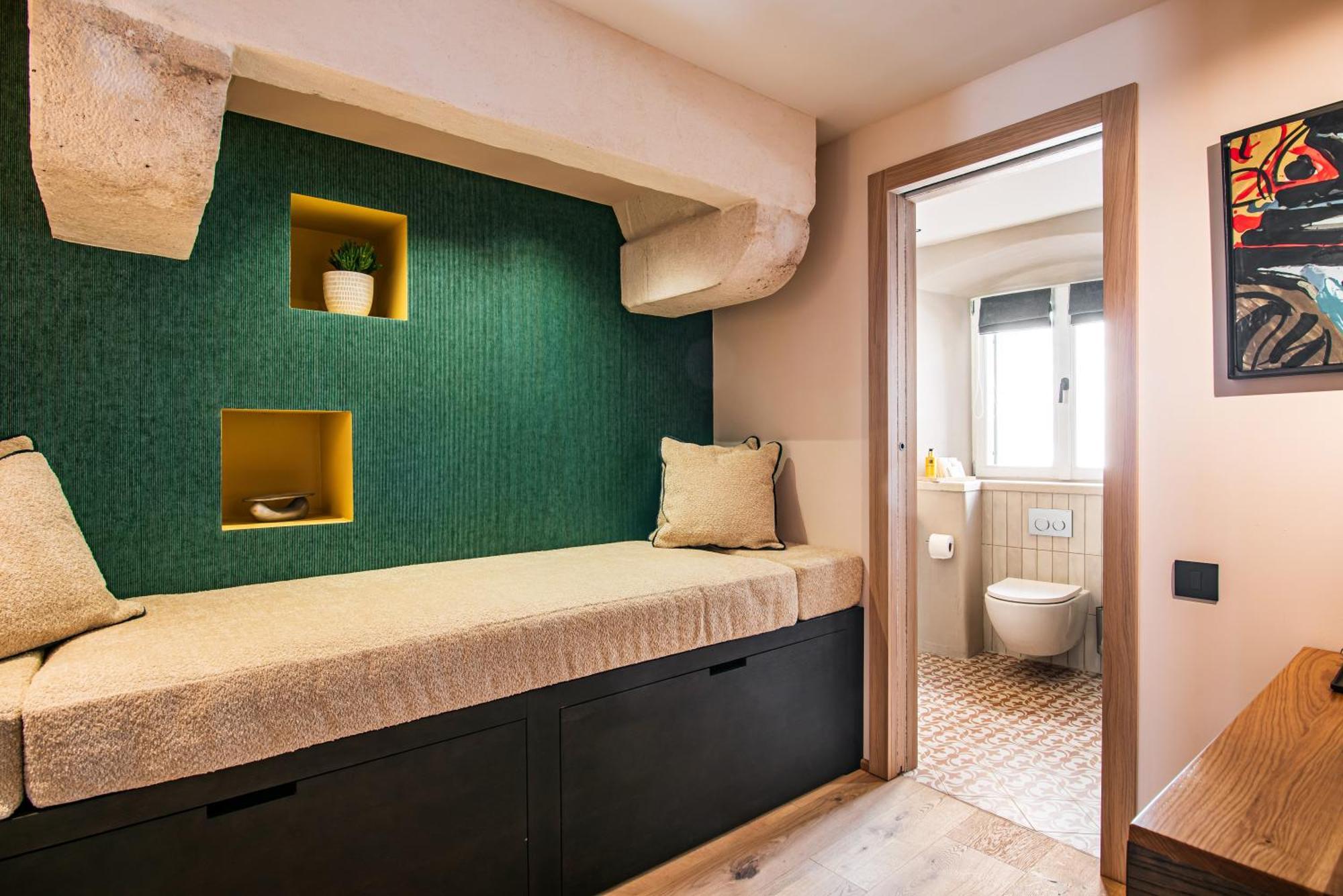Hotel 7oaks Noble House
